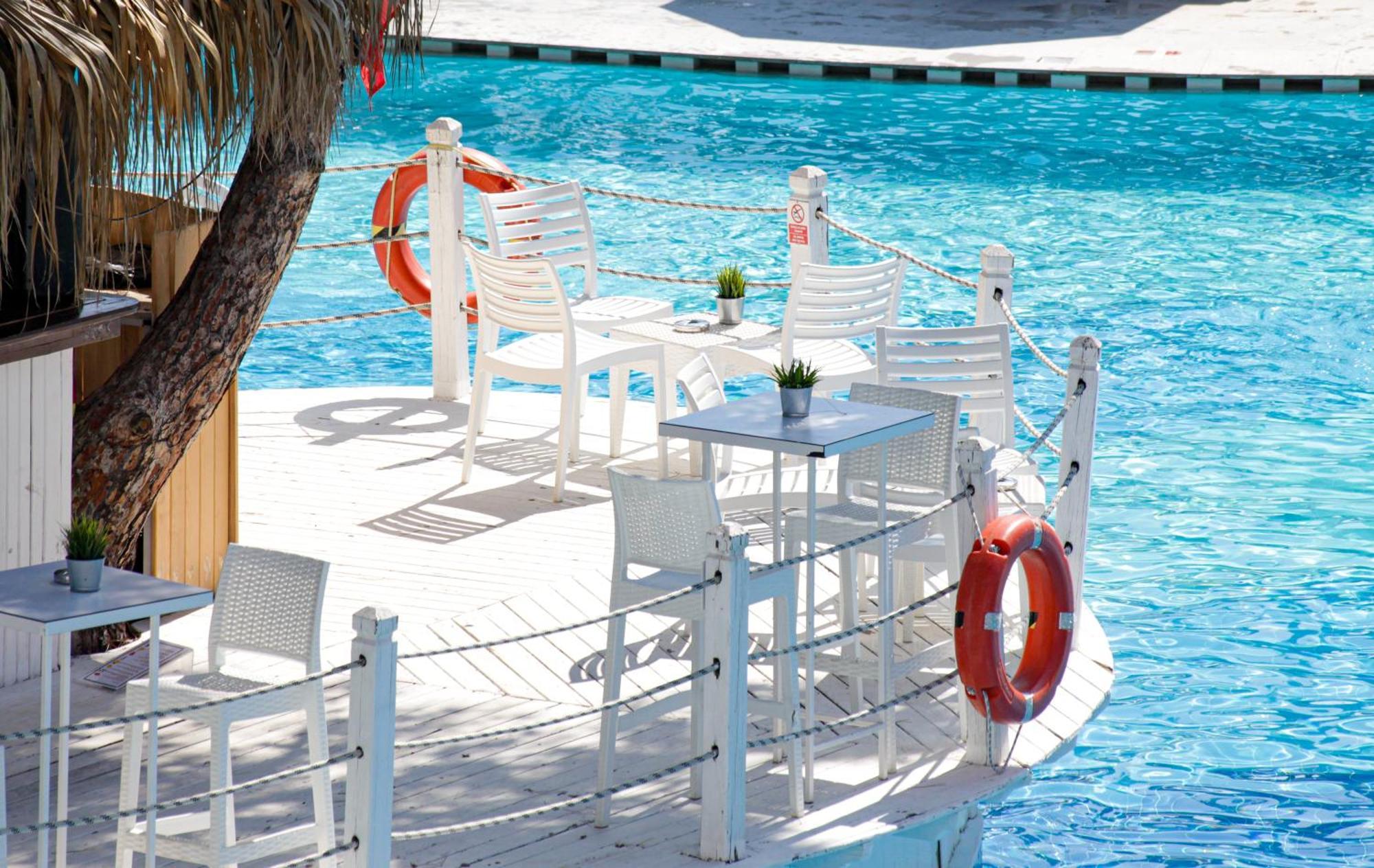 Catamaran Quality Times Hotel เกเมร์ ภายนอก รูปภาพ